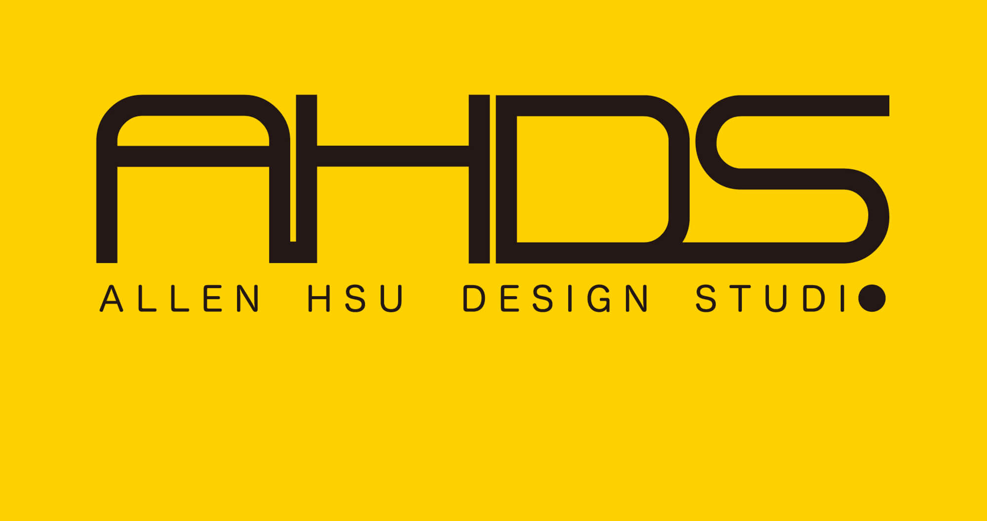 黃色背景上的 AHDS 工作室識別